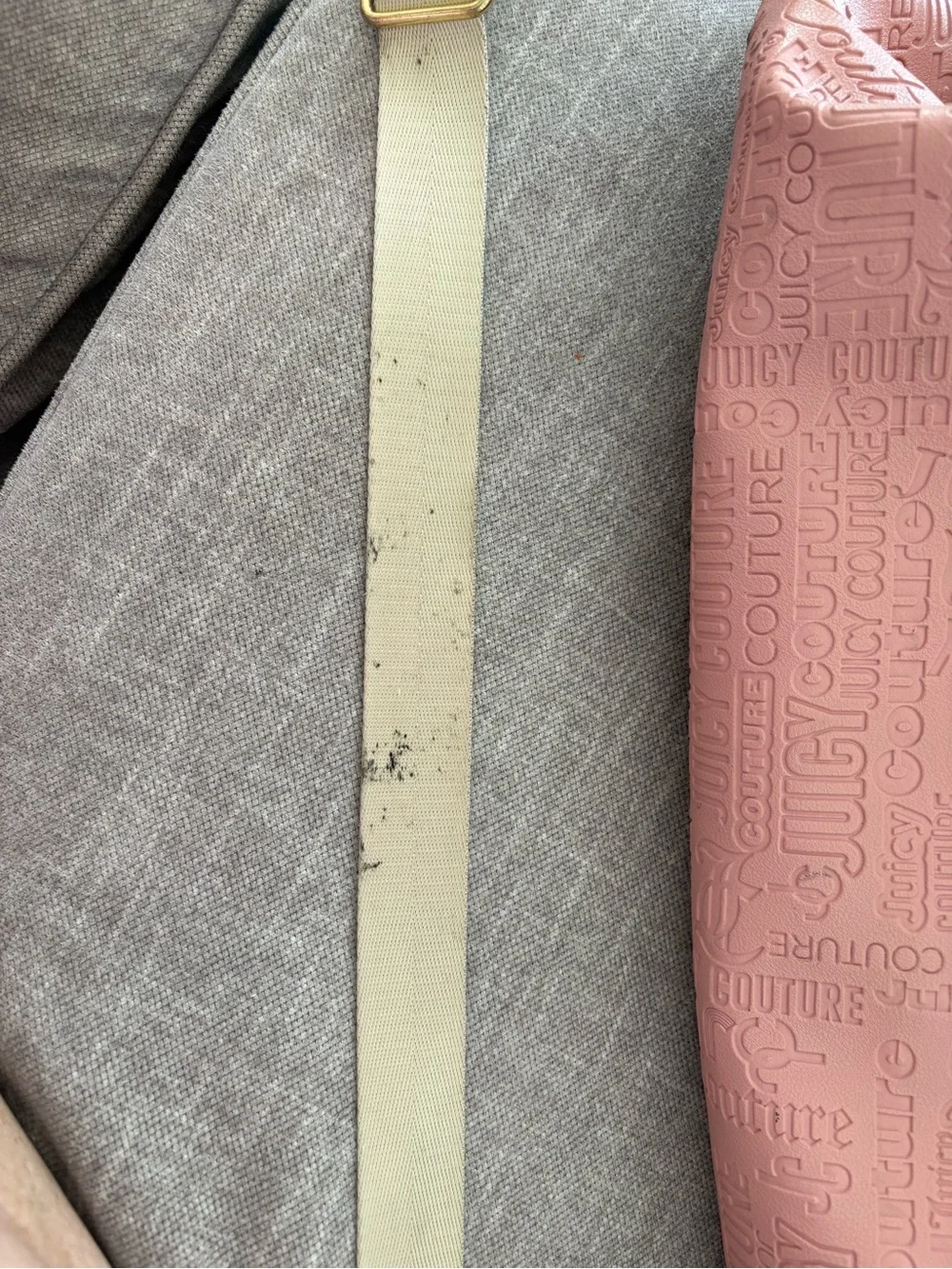 Juicy Couture Pink Embossed Logo Weekender / Duffle Bag 💕